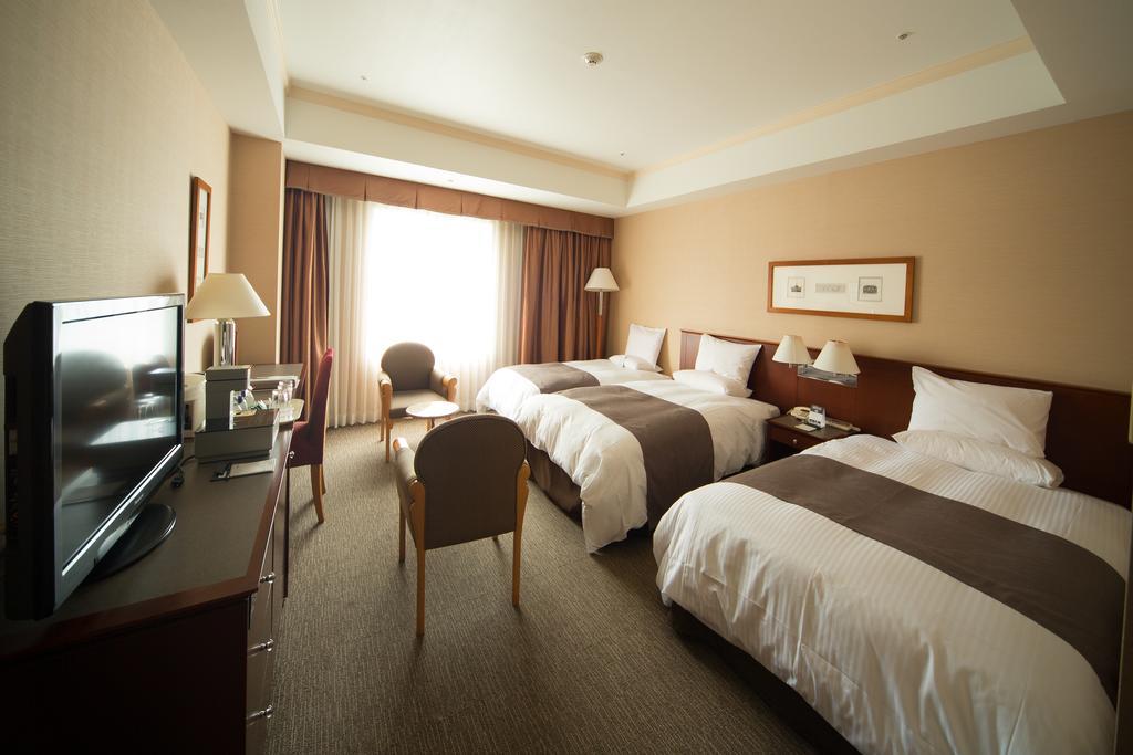 Rembrandt Hotel Эбина Экстерьер фото